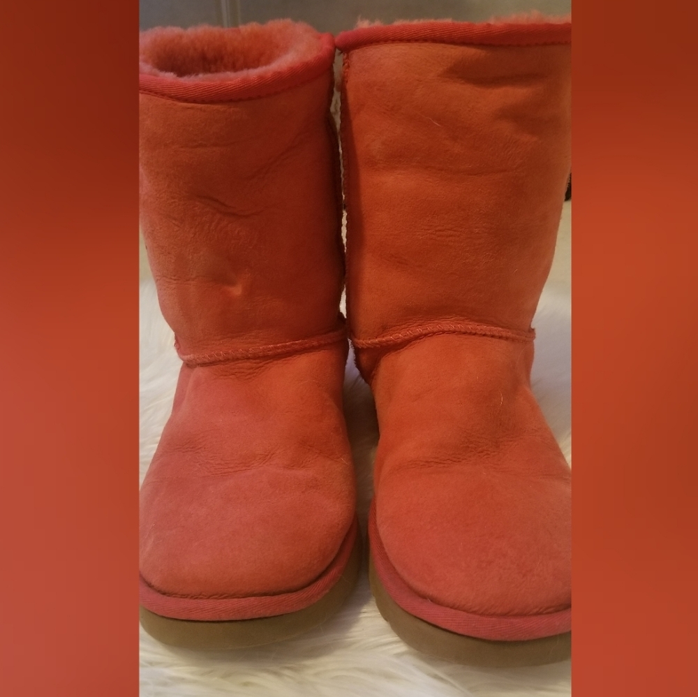 Ugg Classic Short II - Red